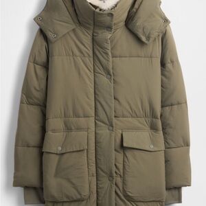 GAP Olive Green Women's Puffer Parka with Flap Pockets